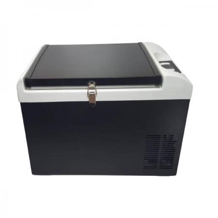 بررسی تجهیزات یخچال ماشین وانت