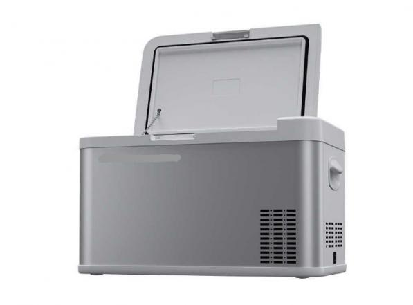 آنچه باید در خرید یخچال خودرو بدانید.